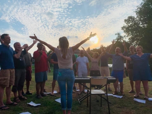 68469163 10157623946983140 5798305883683291136 n